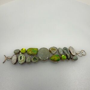 Stunning Elegant 925 Silver Bracelet with Natural Crystal Stones​